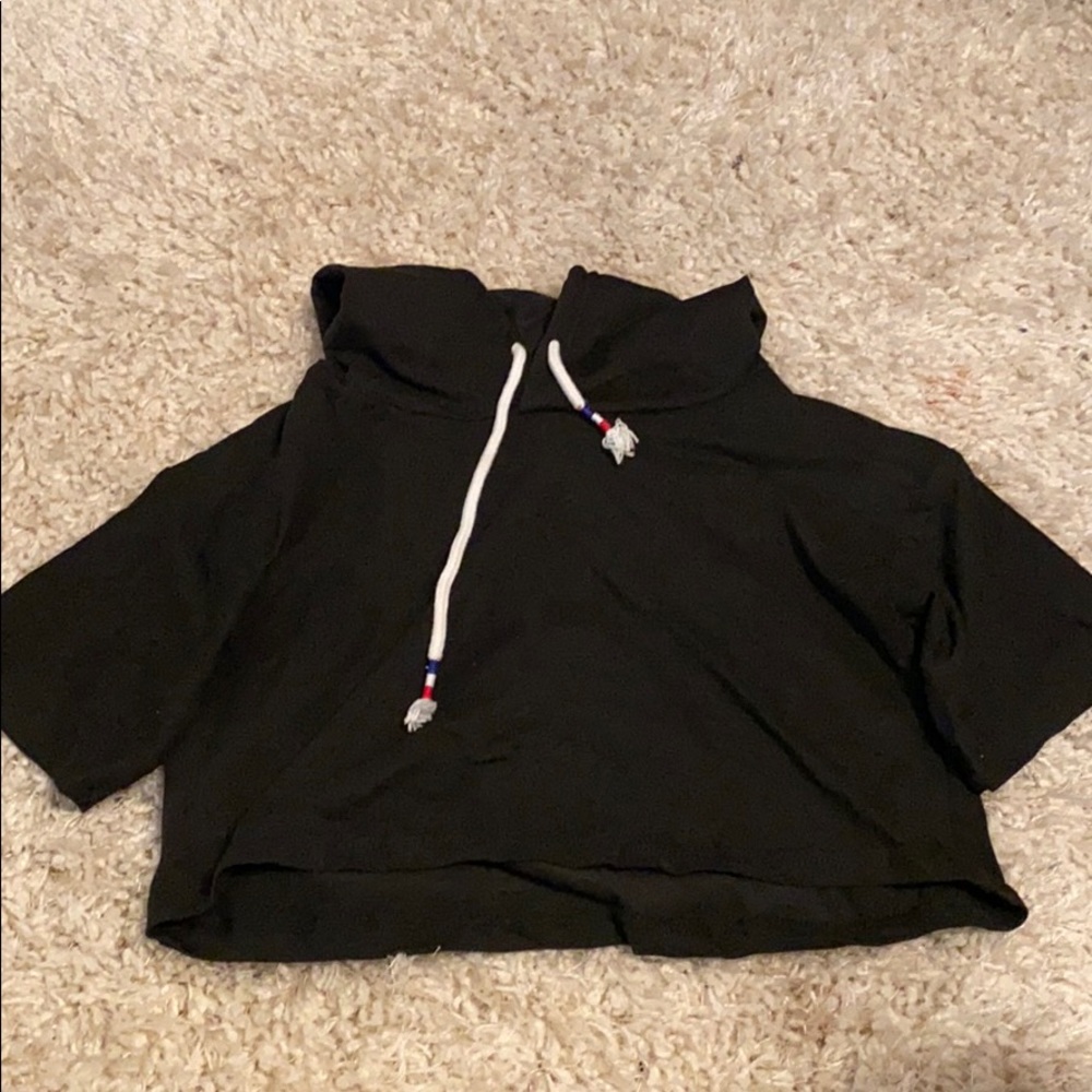 Black Hooded Crop Top